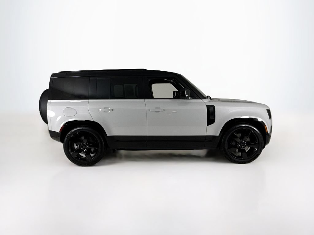 Used 2026 Land Rover Defender 110 X-Dynamic SE AWD/4WD image 6