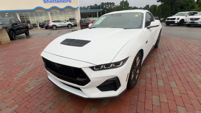 Used 2024 Ford Mustang GT Premium RWD image 5