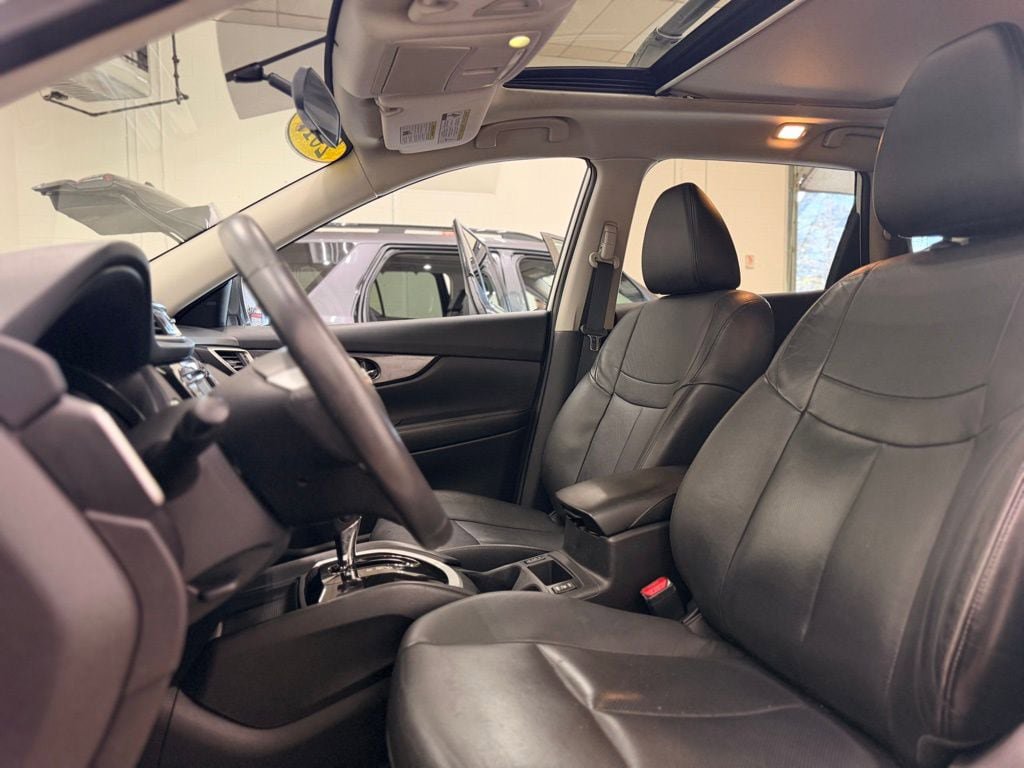 Used 2014 Nissan Rogue SL w/ SL Premium Package image 13