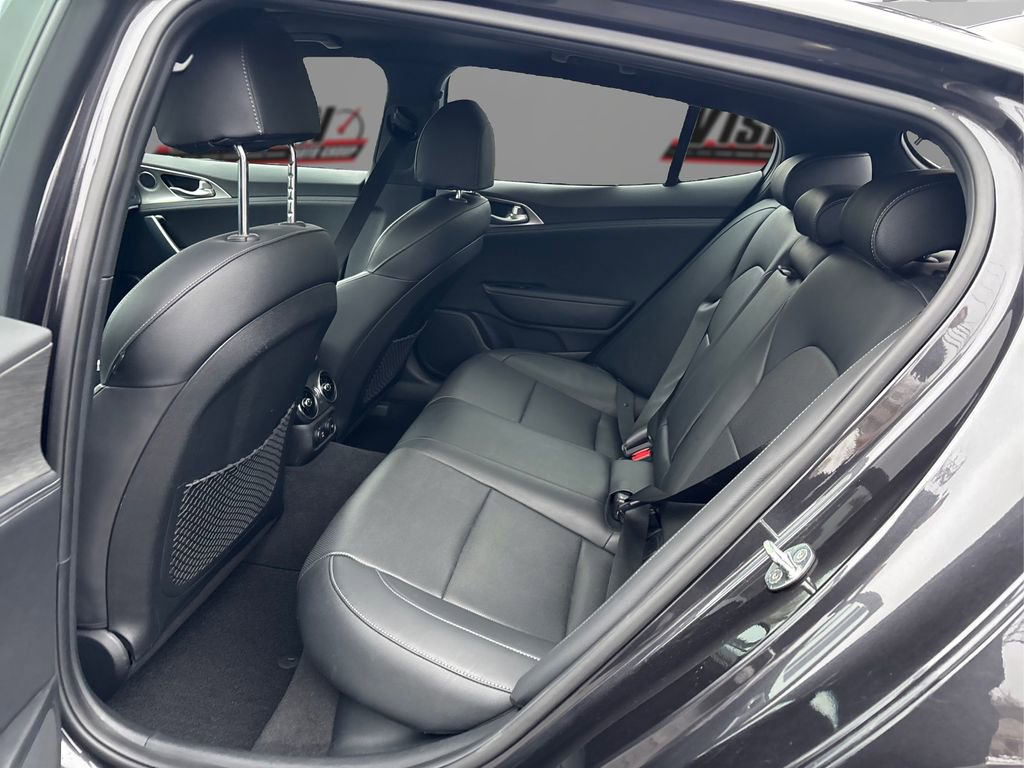 Used 2022 Kia Stinger GT1 image 10