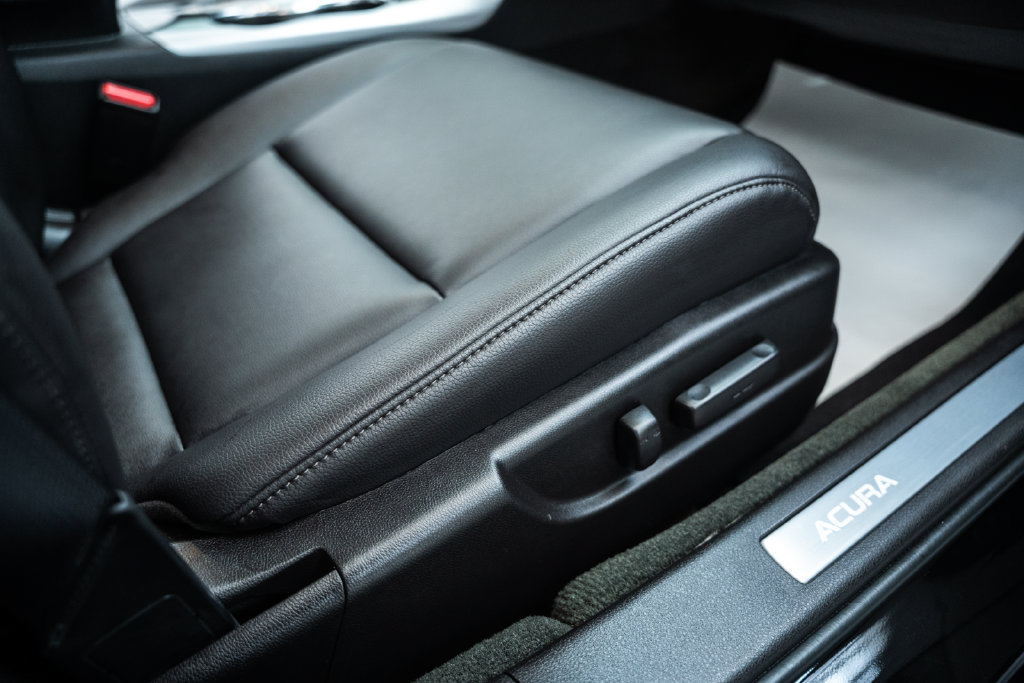 Used 2018 Acura TLX FWD image 31
