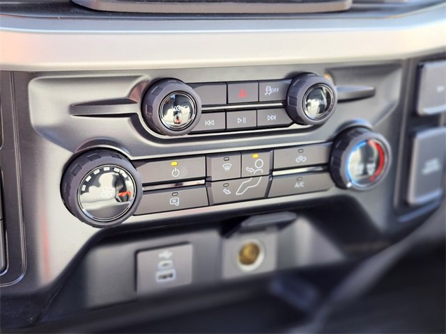 New 2025 Ford F550 4x4 Regular Cab Super Duty image 19