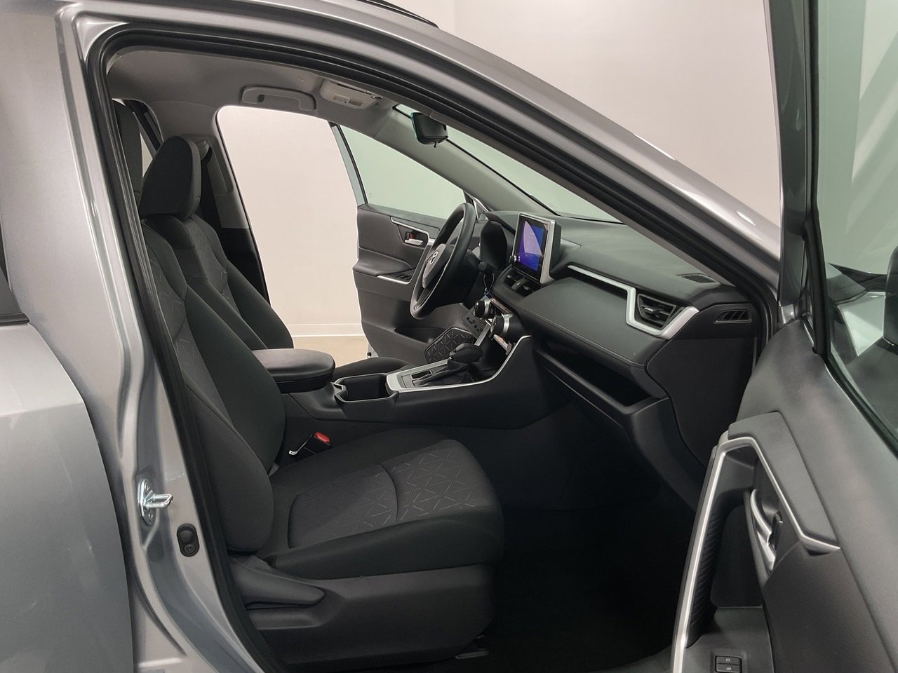 New 2025 Toyota RAV4 XLE image 19