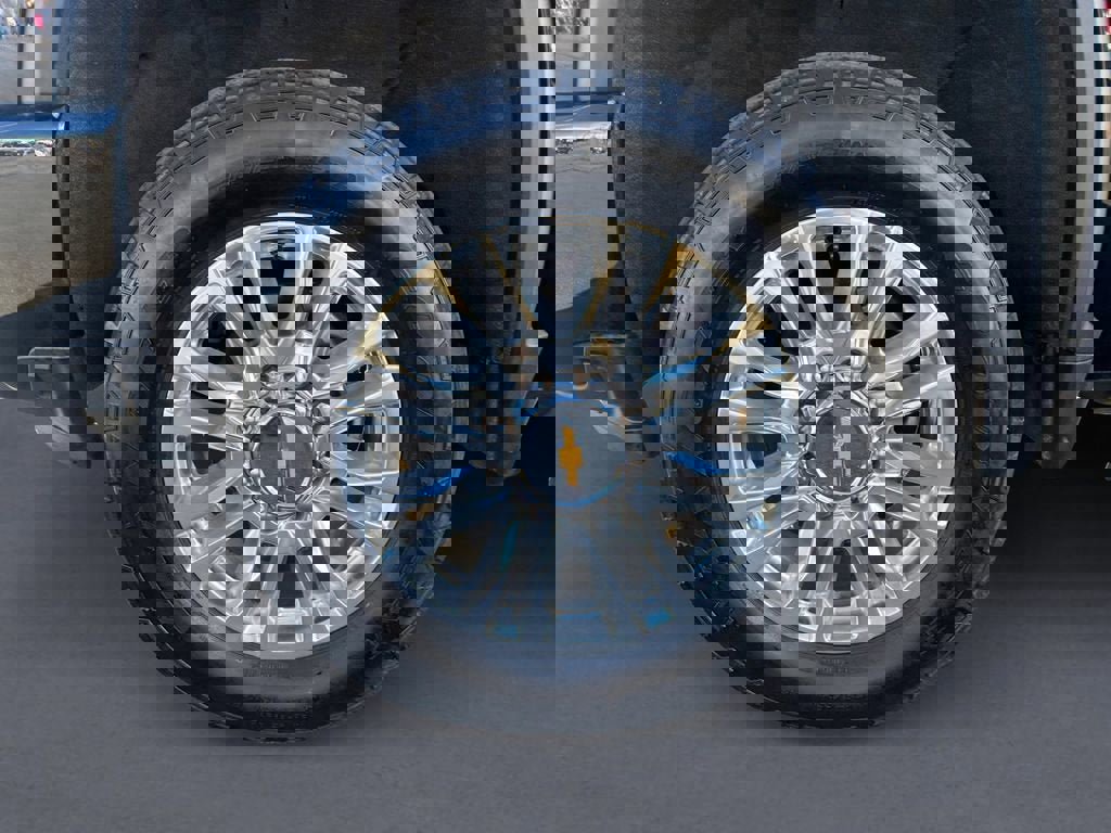 Used 2023 Chevrolet Silverado 2500 High Country w/ Z71 Off-Road Package image 9