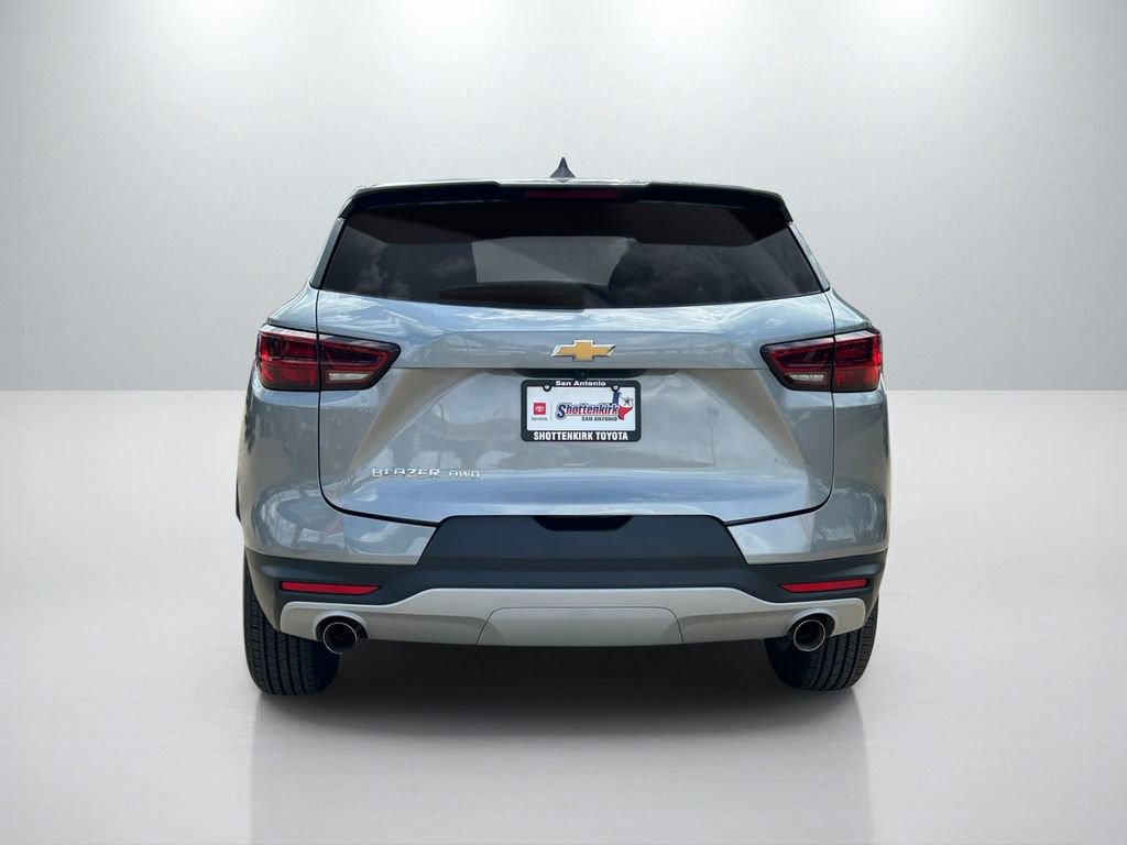 Used 2025 Chevrolet Blazer LT AWD/4WD image 6