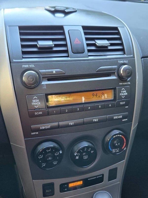 Used 2010 Toyota Corolla S FWD image 18