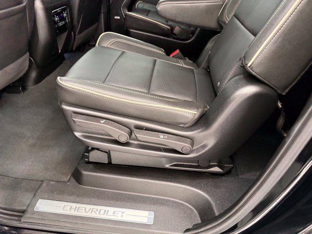 Used 2026 Chevrolet Suburban Premier AWD/4WD image 20