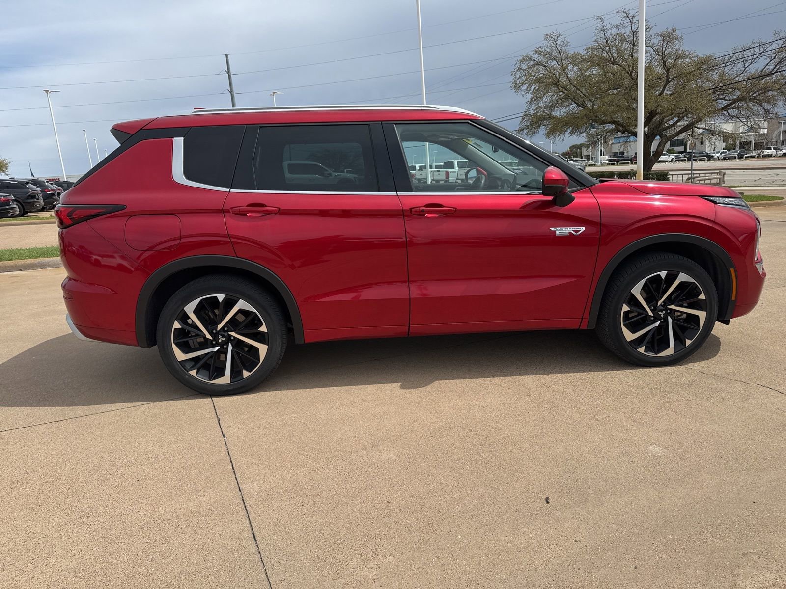 Used 2023 Mitsubishi Outlander SEL image 8