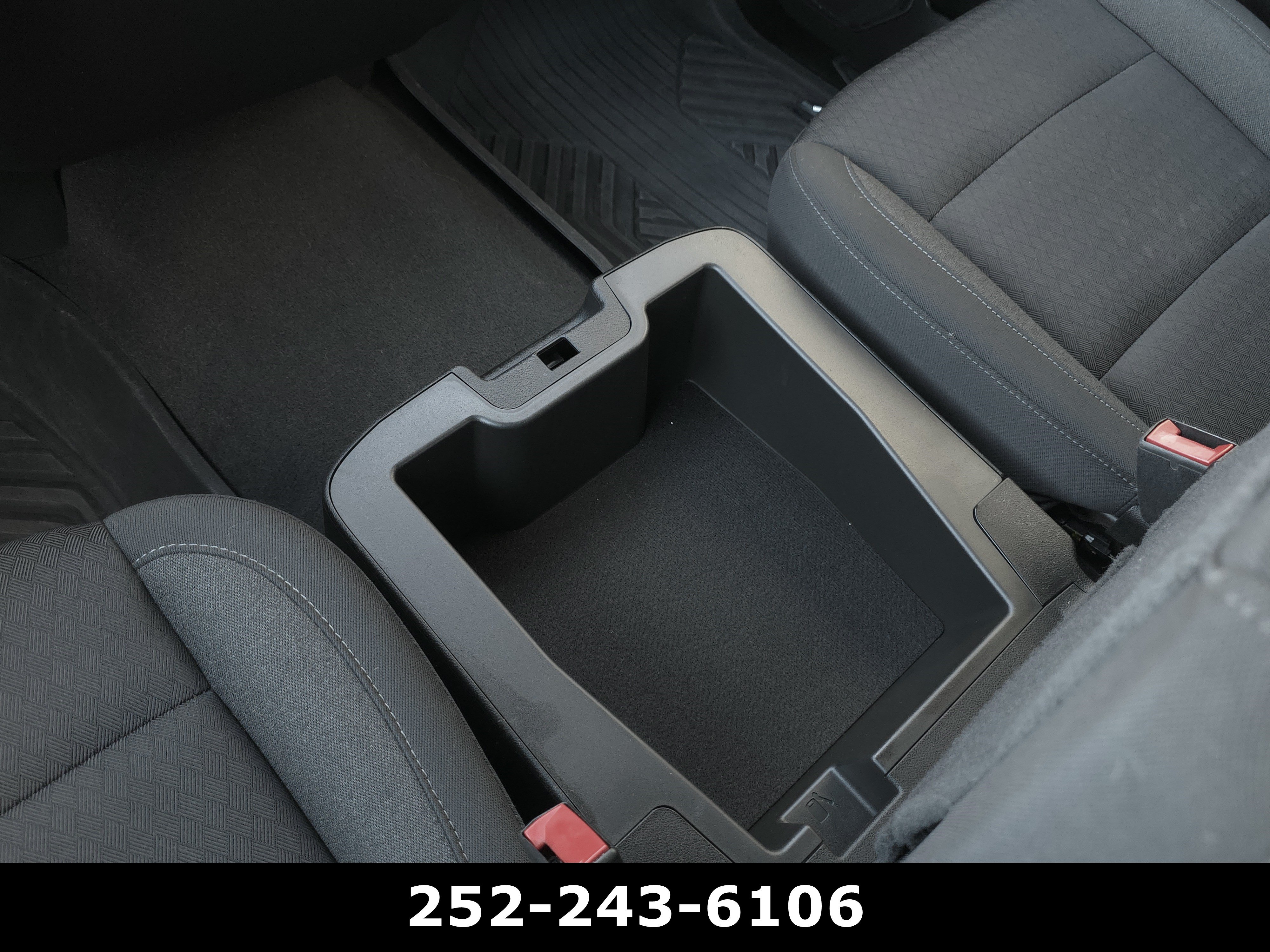 Used 2023 Chevrolet Silverado 1500 LT AWD/4WD image 15