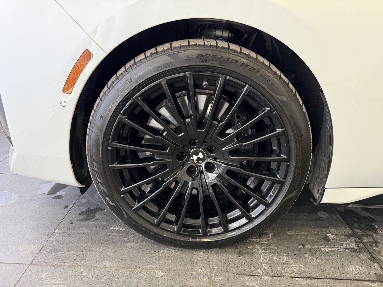 Used 2025 BMW 740i xDrive image 10