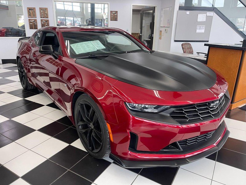 Used 2021 Chevrolet Camaro LT w/ 1LE Track Performance Package RWD image 2