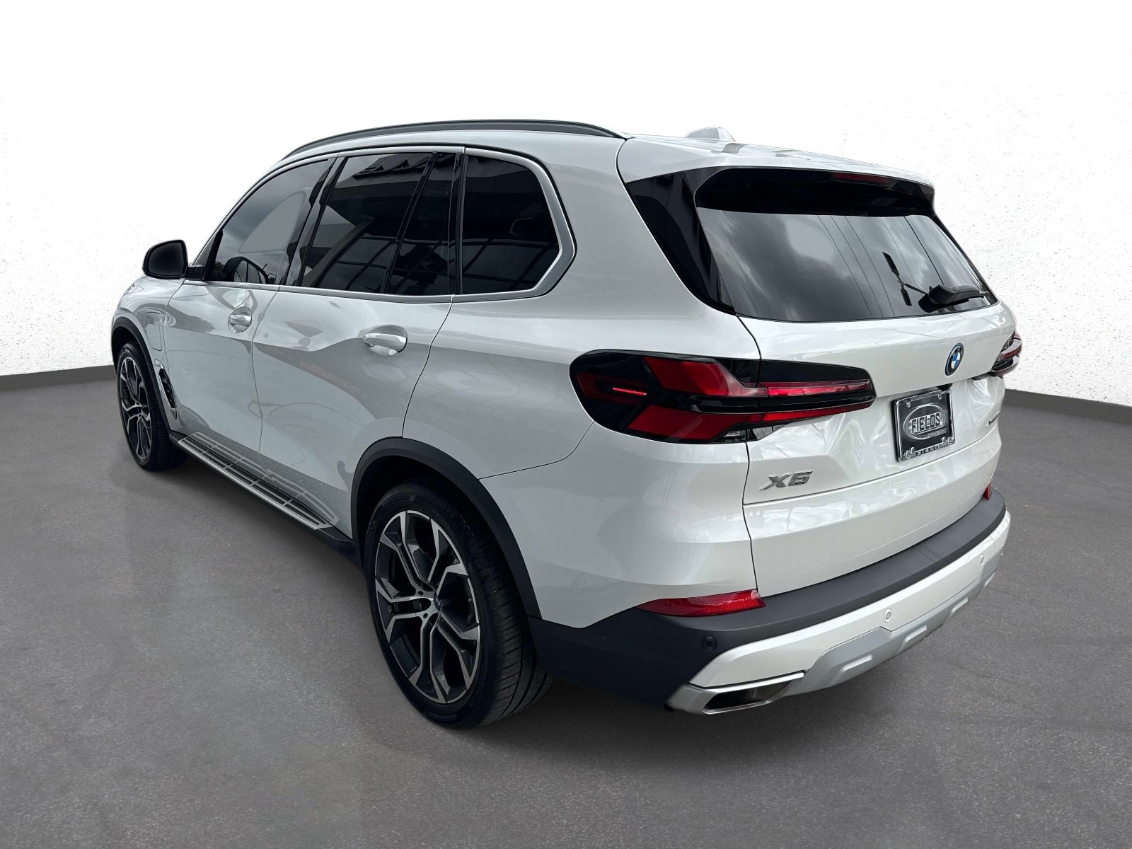 Used 2024 BMW X5 xDrive50e w/ Executive Package AWD/4WD image 5
