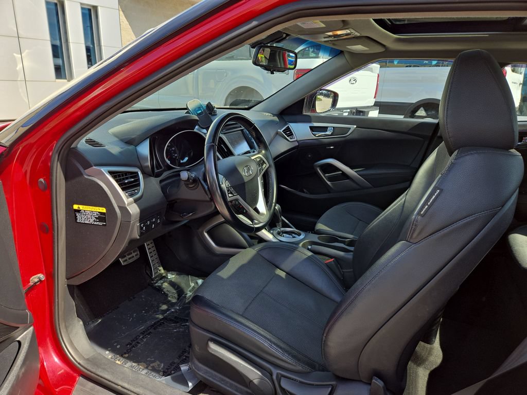 Used 2015 Hyundai Veloster w/ Option Group 03 FWD image 15