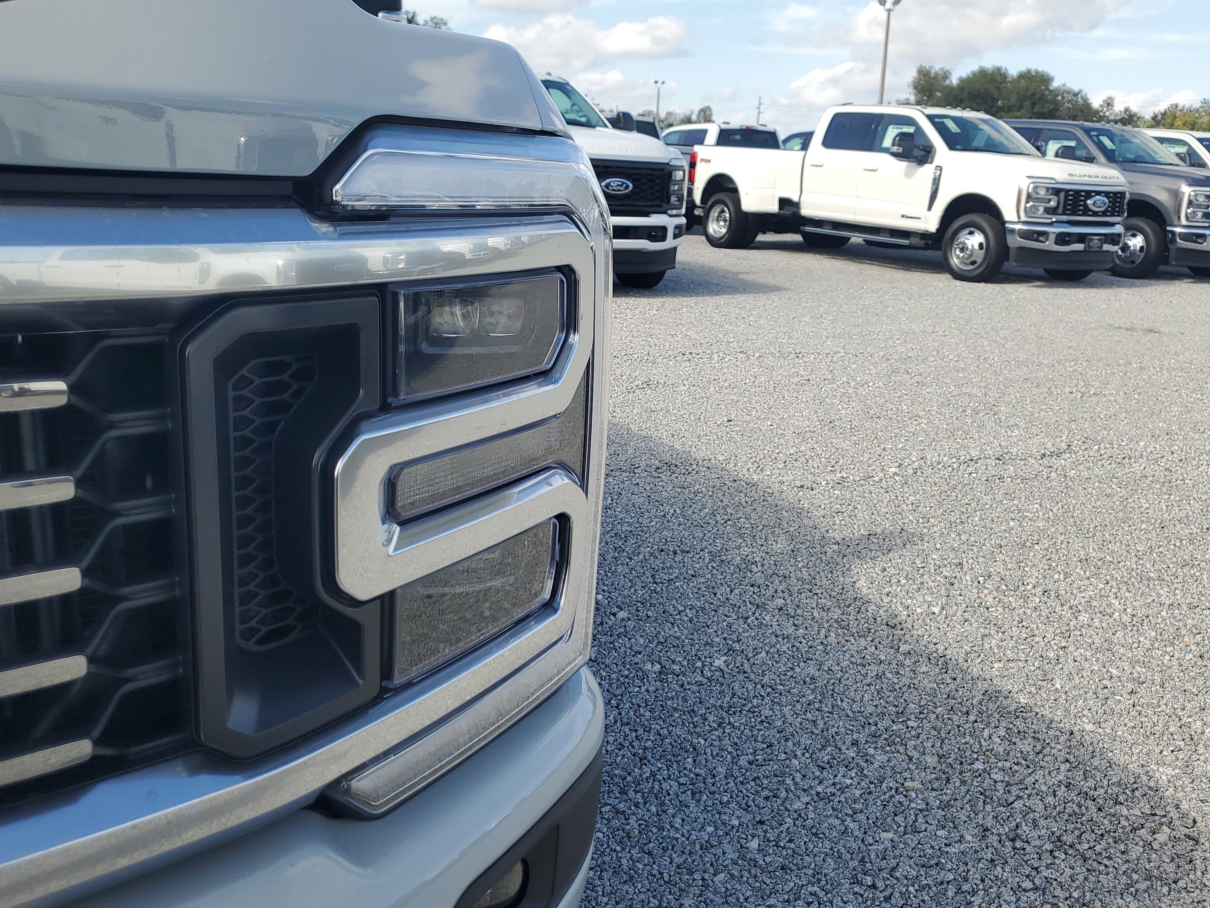 New 2026 Ford F350 Platinum AWD/4WD image 4