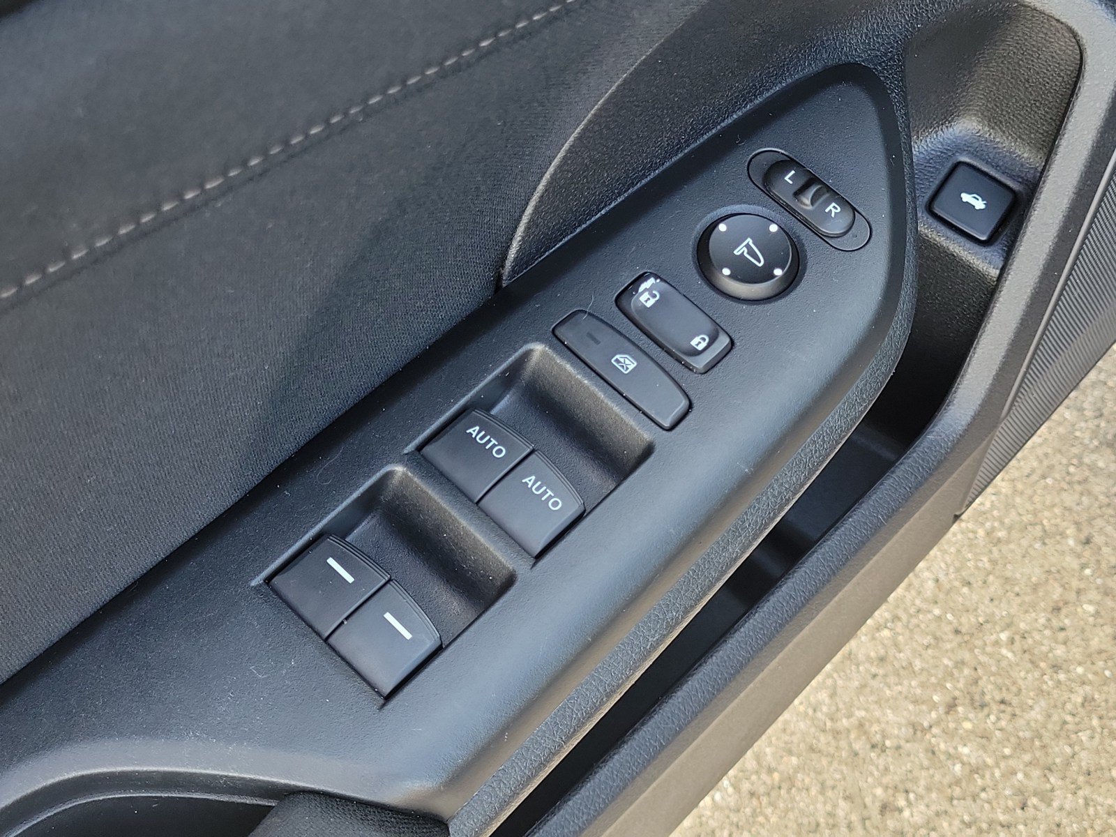Used 2019 Honda Civic EX image 14