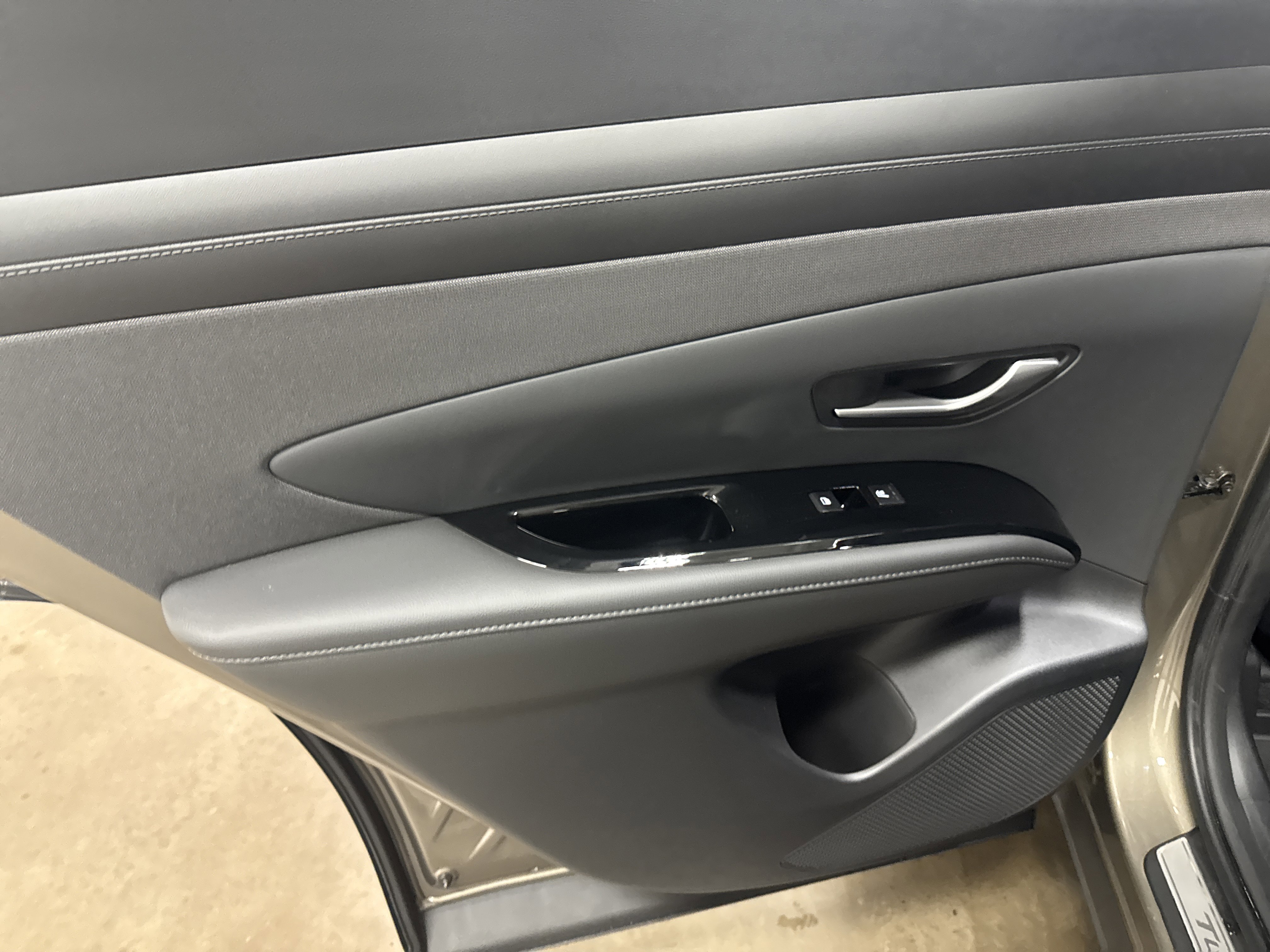 Used 2025 Hyundai Tucson Limited image 31