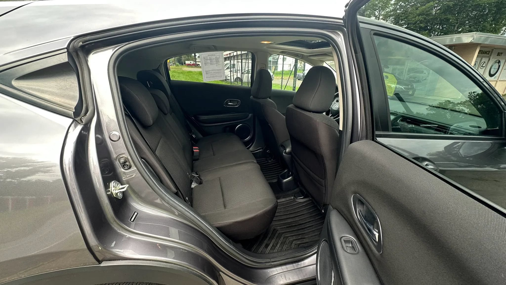 Used 2016 Honda HR-V EX image 28