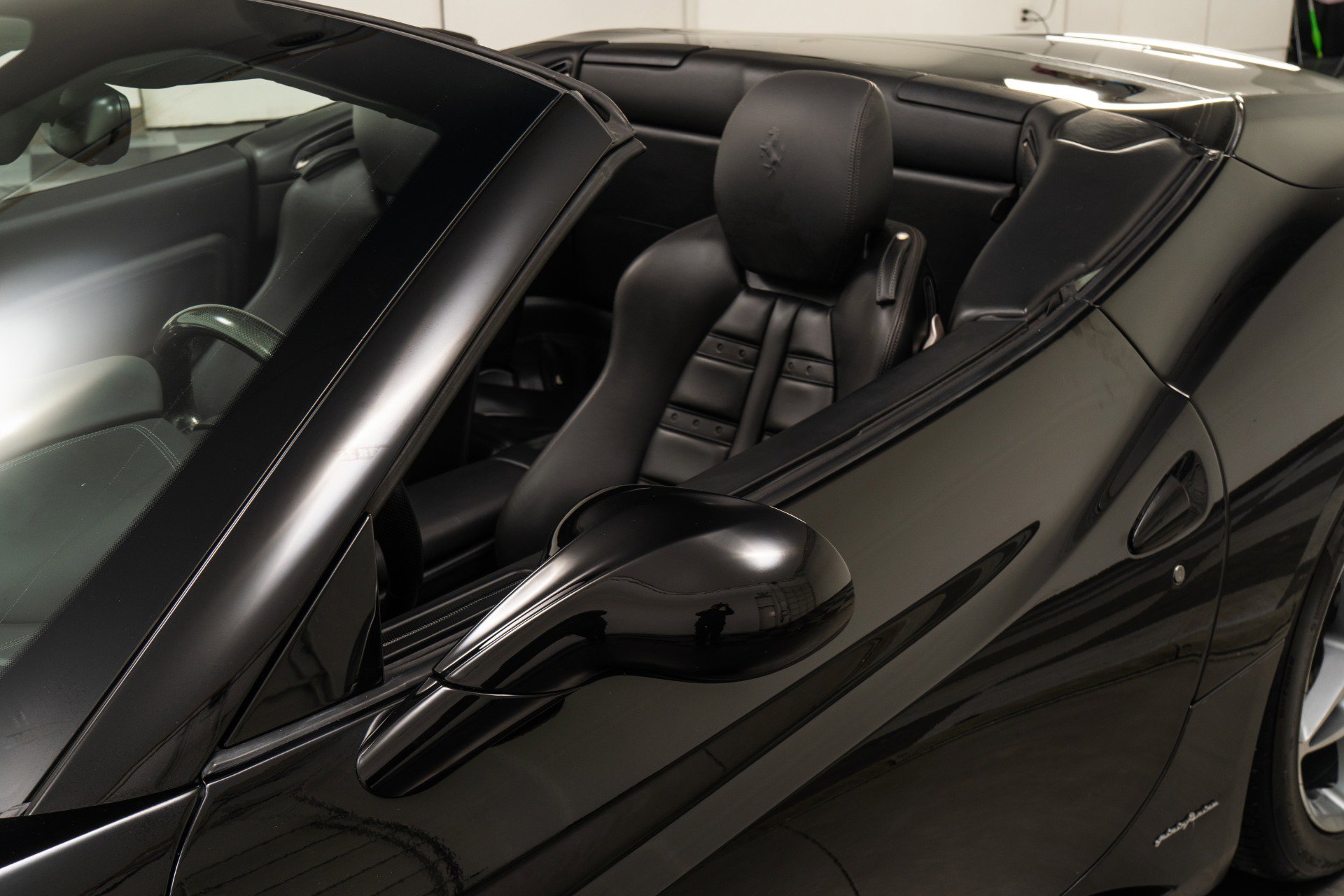 Used 2011 Ferrari California image 33