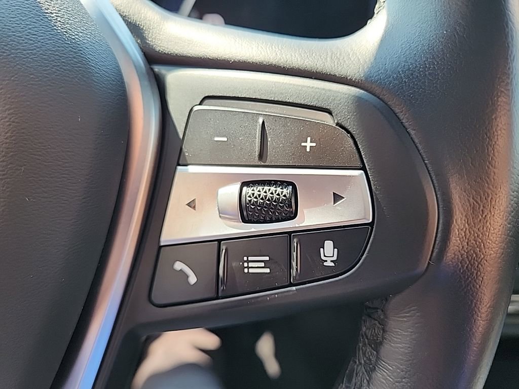 Used 2024 BMW i4 eDrive40 image 33