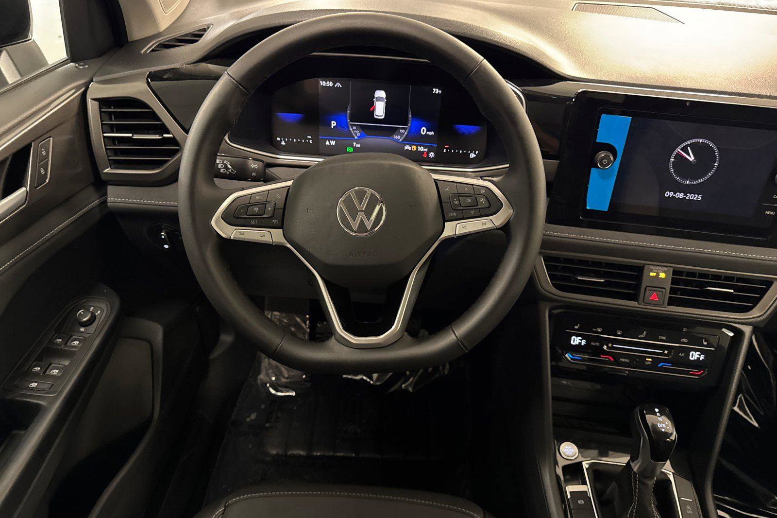 New 2025 Volkswagen Taos SE image 13
