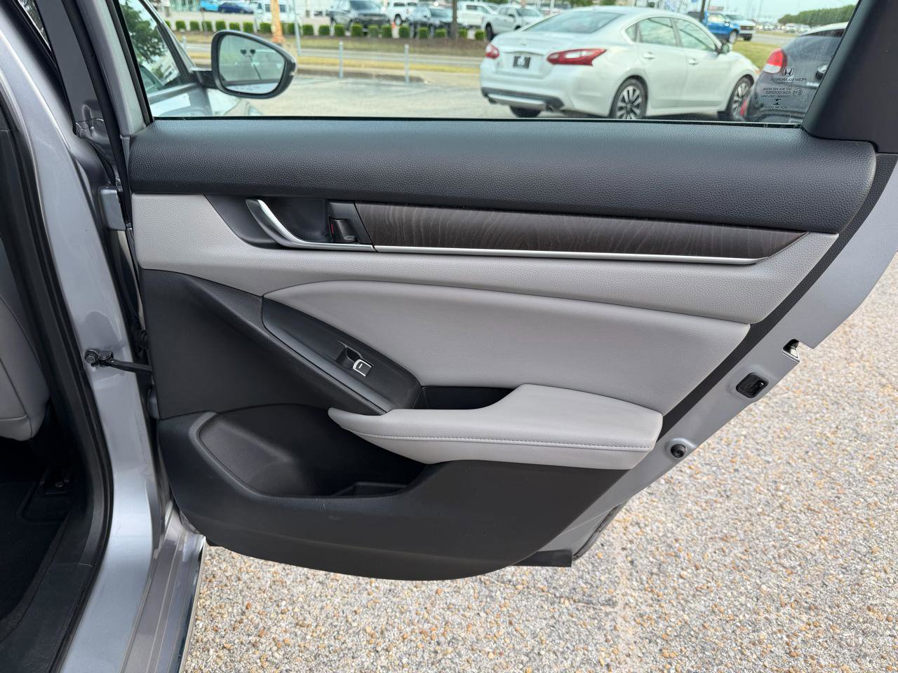 Used 2018 Honda Accord EX-L image 30