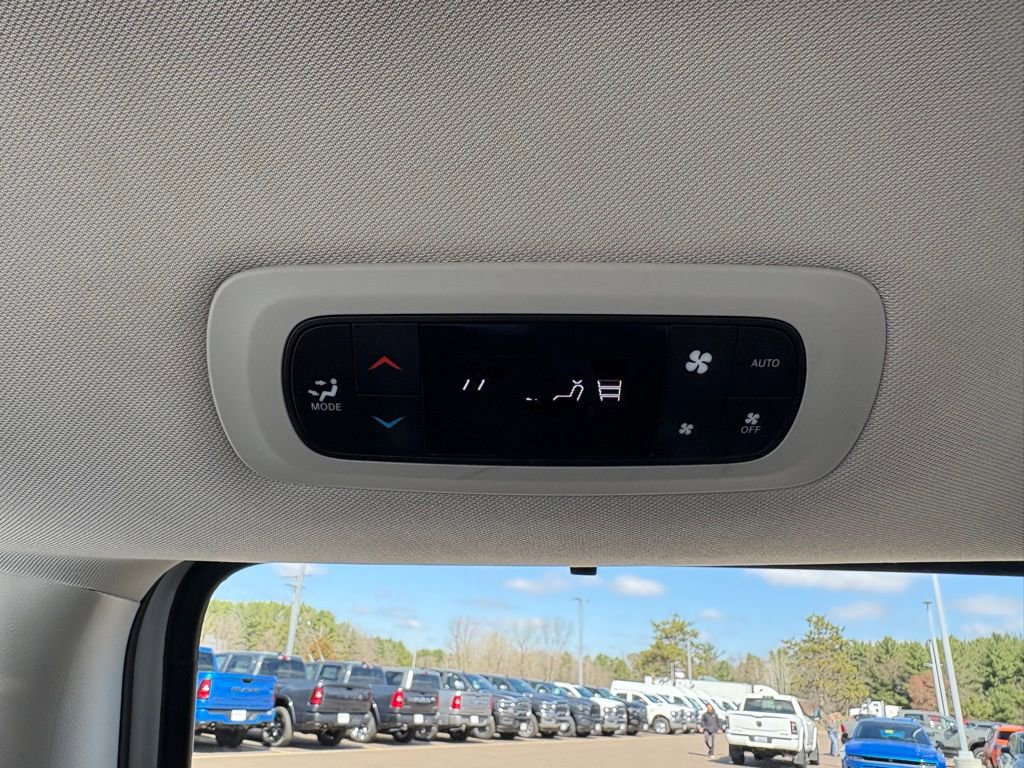 Certified 2023 Chrysler Pacifica Touring-L FWD image 20