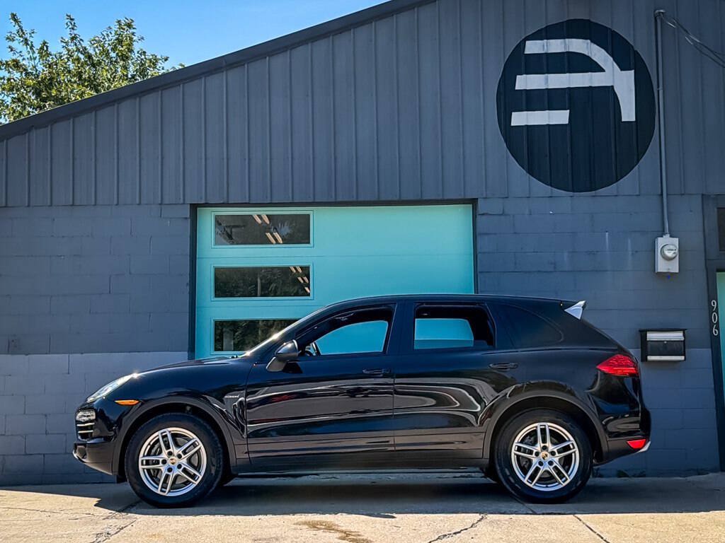 Used 2014 Porsche Cayenne Diesel AWD/4WD image 3