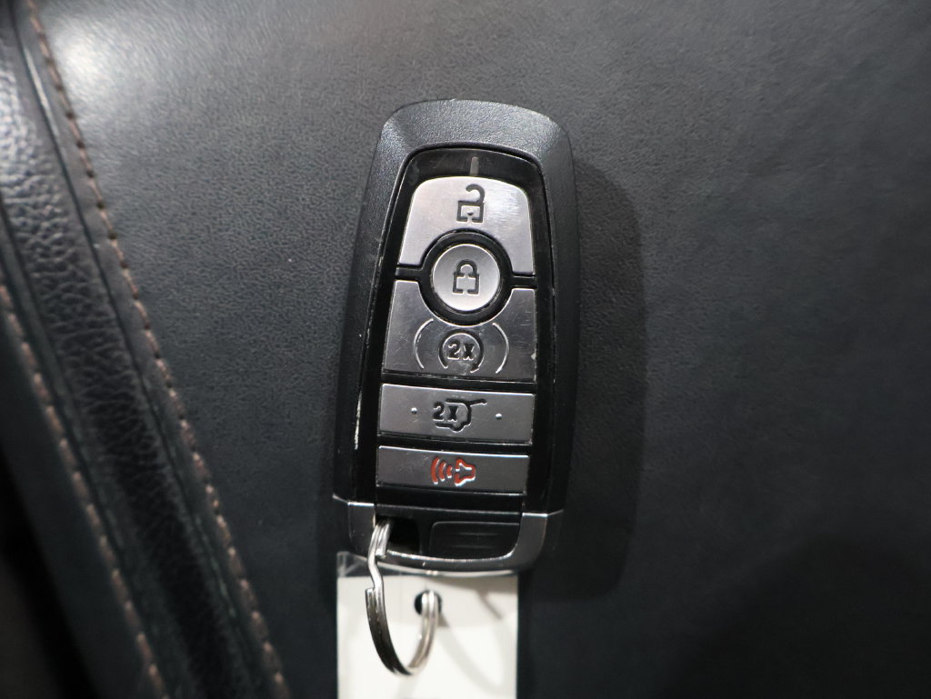 Used 2020 Ford Expedition Max Platinum AWD/4WD image 30