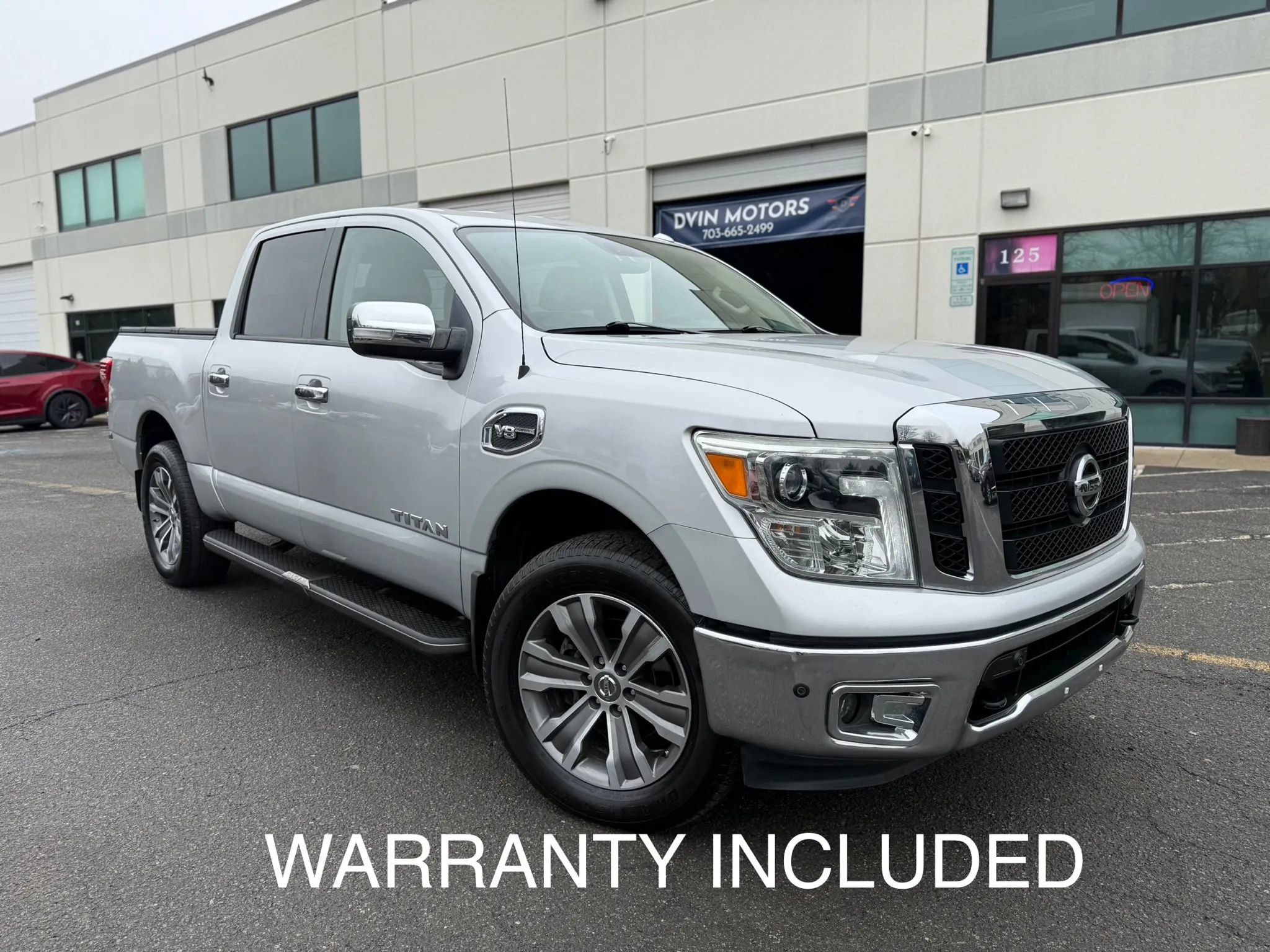 Used 2017 Nissan Titan SL image 1