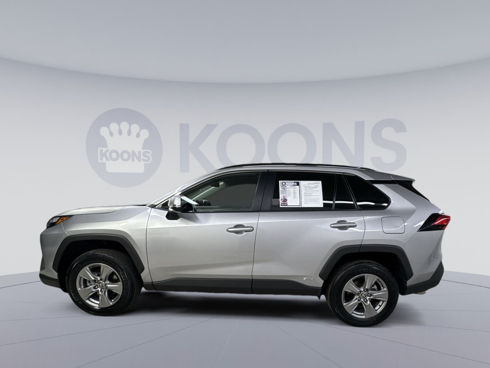 Used 2024 Toyota RAV4 LE AWD/4WD image 17