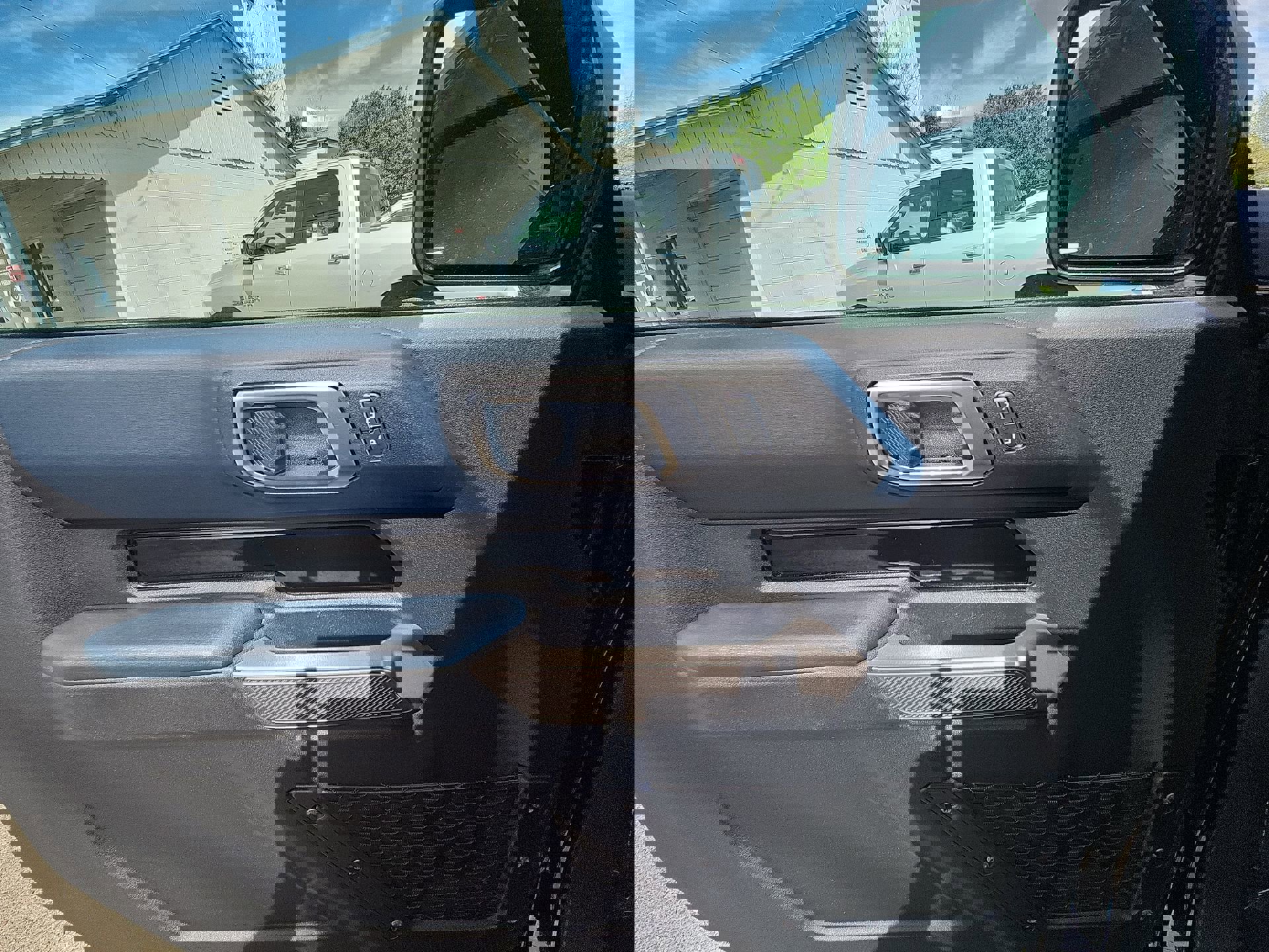 Used 2022 Ford Bronco Outer Banks image 15