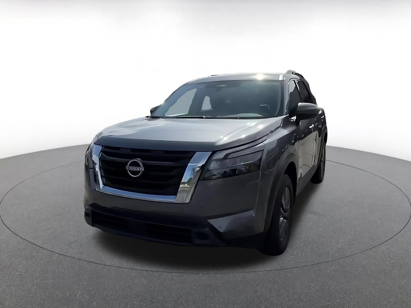Used 2025 Nissan Pathfinder SV FWD image 6