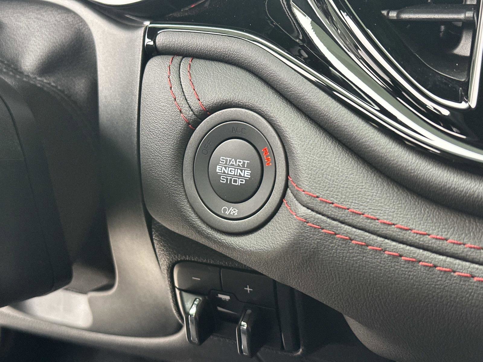 Certified 2025 Dodge Durango GT image 29