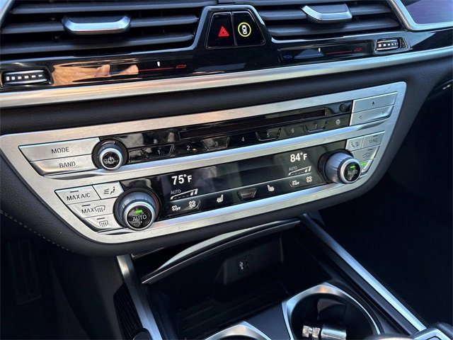 Used 2019 BMW 740i xDrive image 32