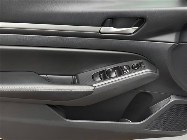 Used 2022 Nissan Altima 2.5 SV image 16