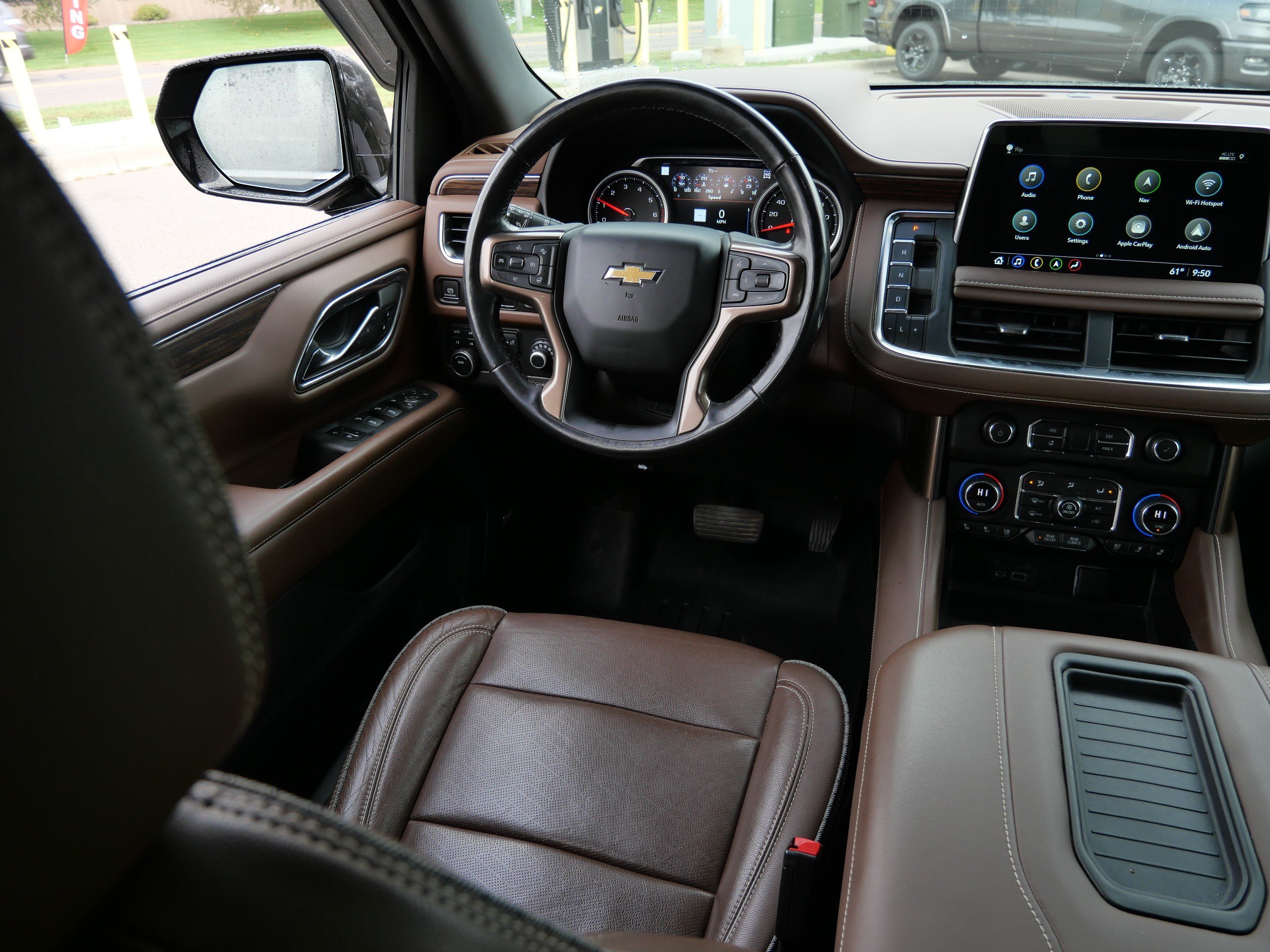 Certified 2021 Chevrolet Suburban High Country AWD/4WD image 9