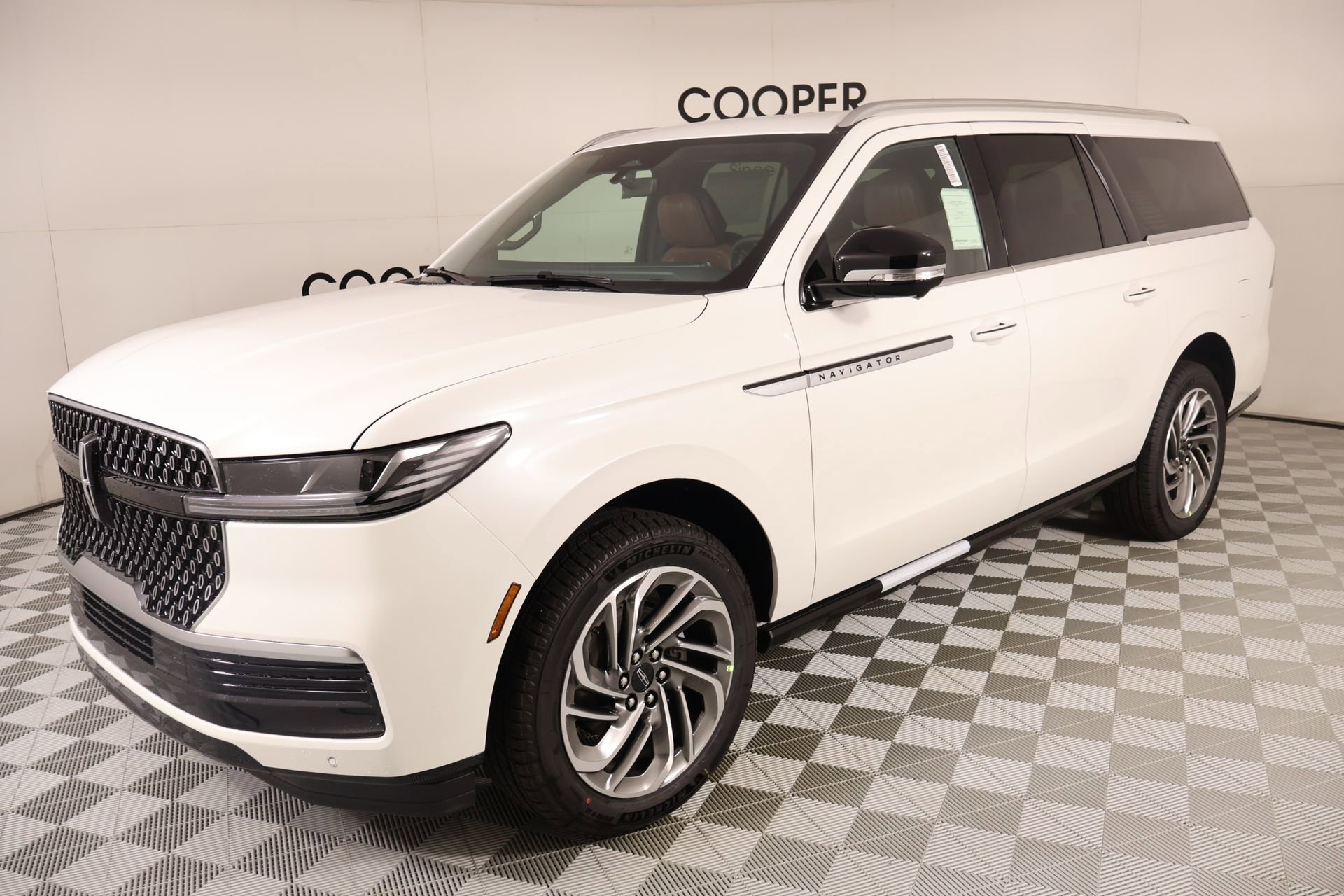 New 2026 Lincoln Navigator L Reserve AWD/4WD image 10