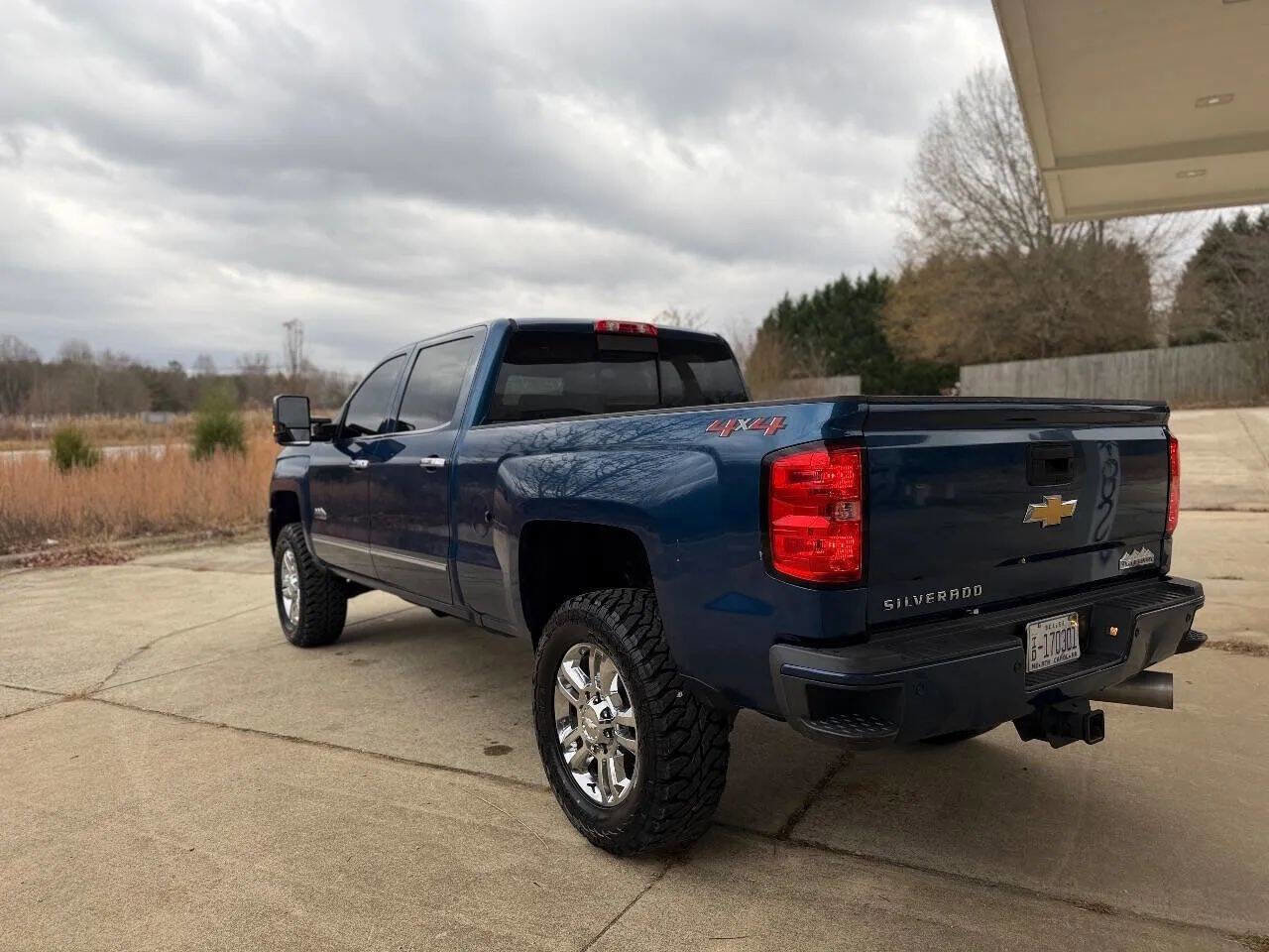 Used 2018 Chevrolet Silverado 2500 High Country w/ Duramax Plus Package image 5