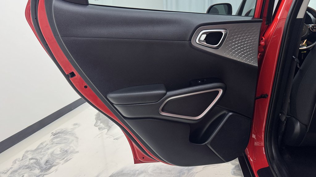 Used 2020 Kia Soul LX FWD image 19