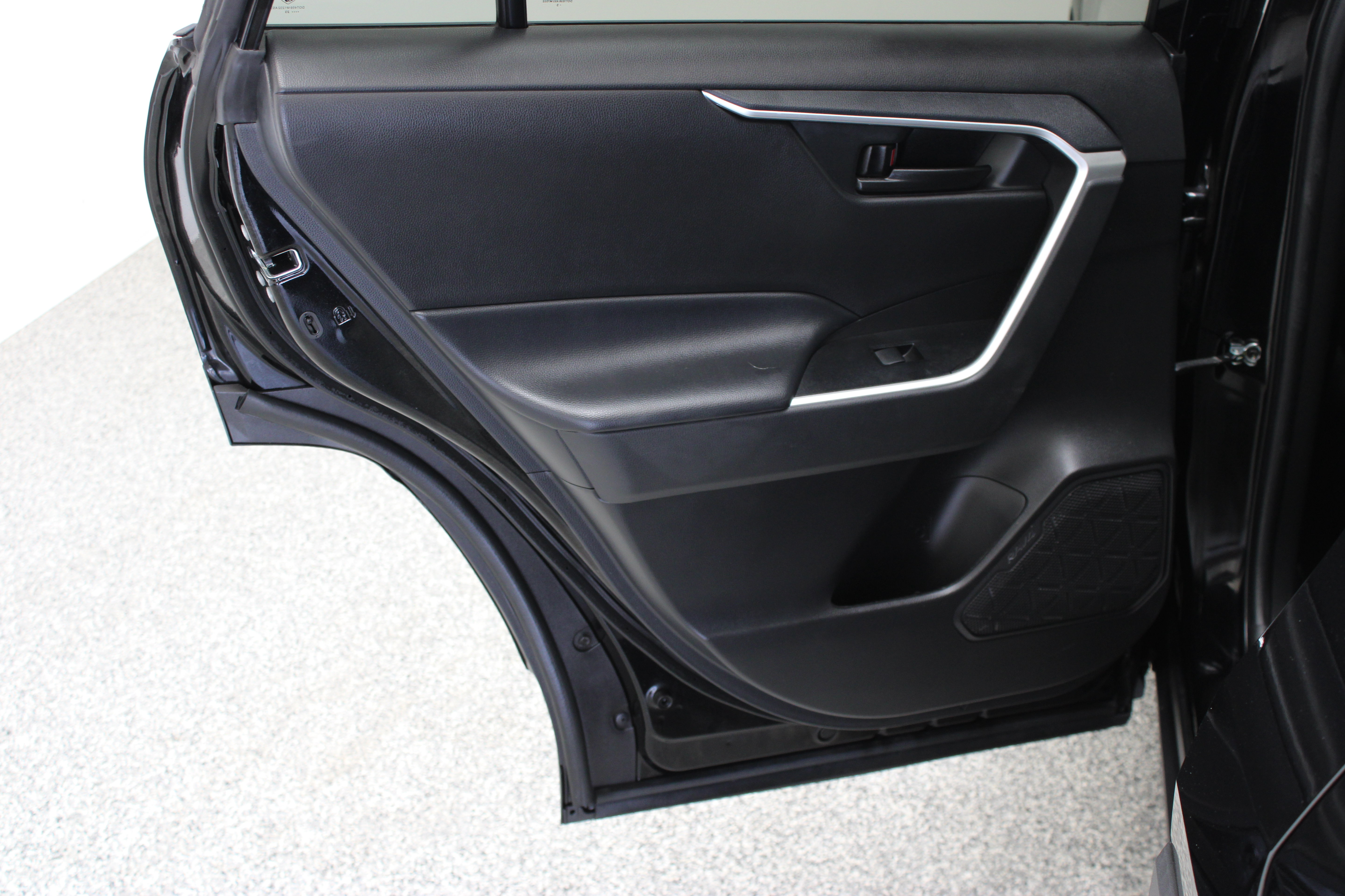 Used 2023 Toyota RAV4 LE FWD image 22