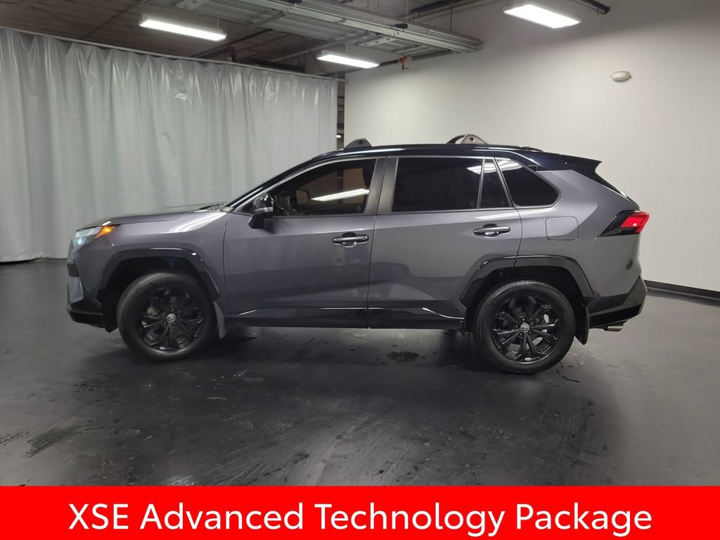 Used 2022 Toyota RAV4 XSE AWD/4WD image 5