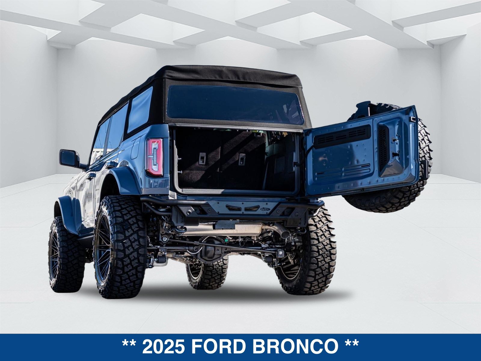 Used 2025 Ford Bronco Badlands AWD/4WD image 45