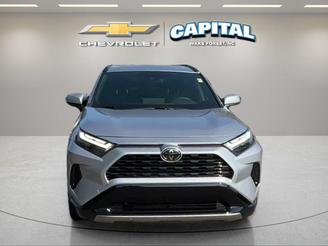 Used 2025 Toyota RAV4 SE w/ Convenience Package AWD/4WD image 8