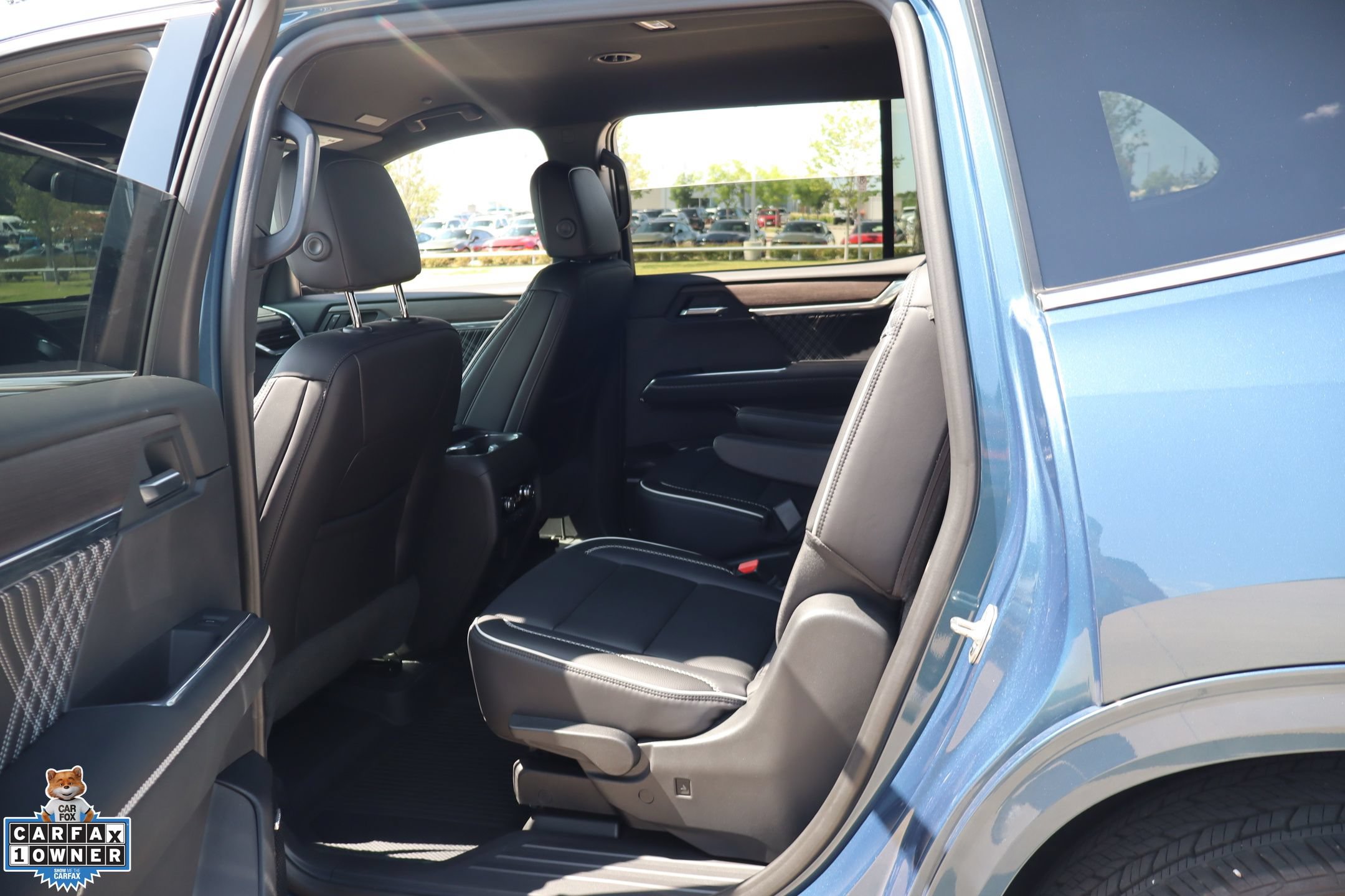 Used 2025 GMC Acadia Denali w/ LPO, Floor Liner Package FWD image 26