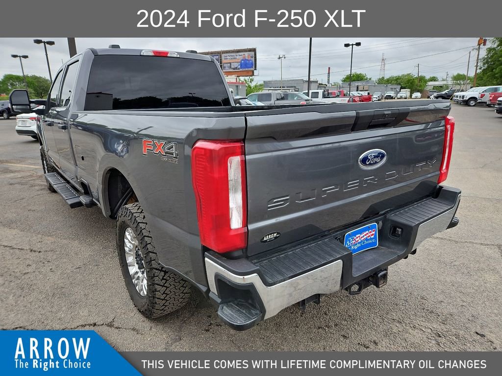 Used 2024 Ford F250 XLT AWD/4WD image 9