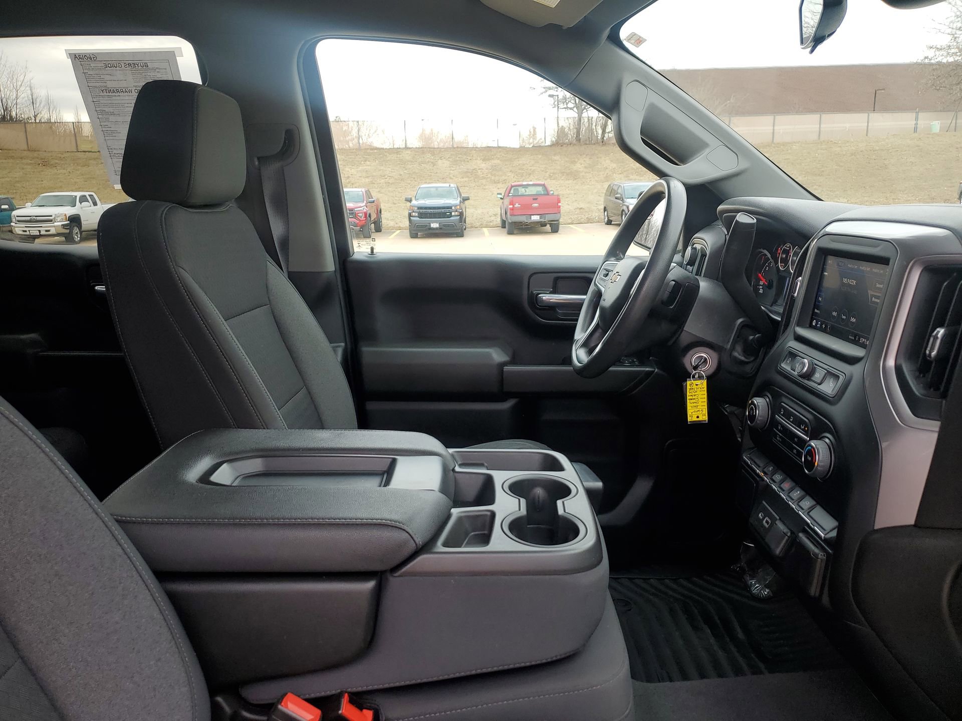 Certified 2022 Chevrolet Silverado 1500 Custom w/ LPO, Dark Essentials Package AWD/4WD image 32