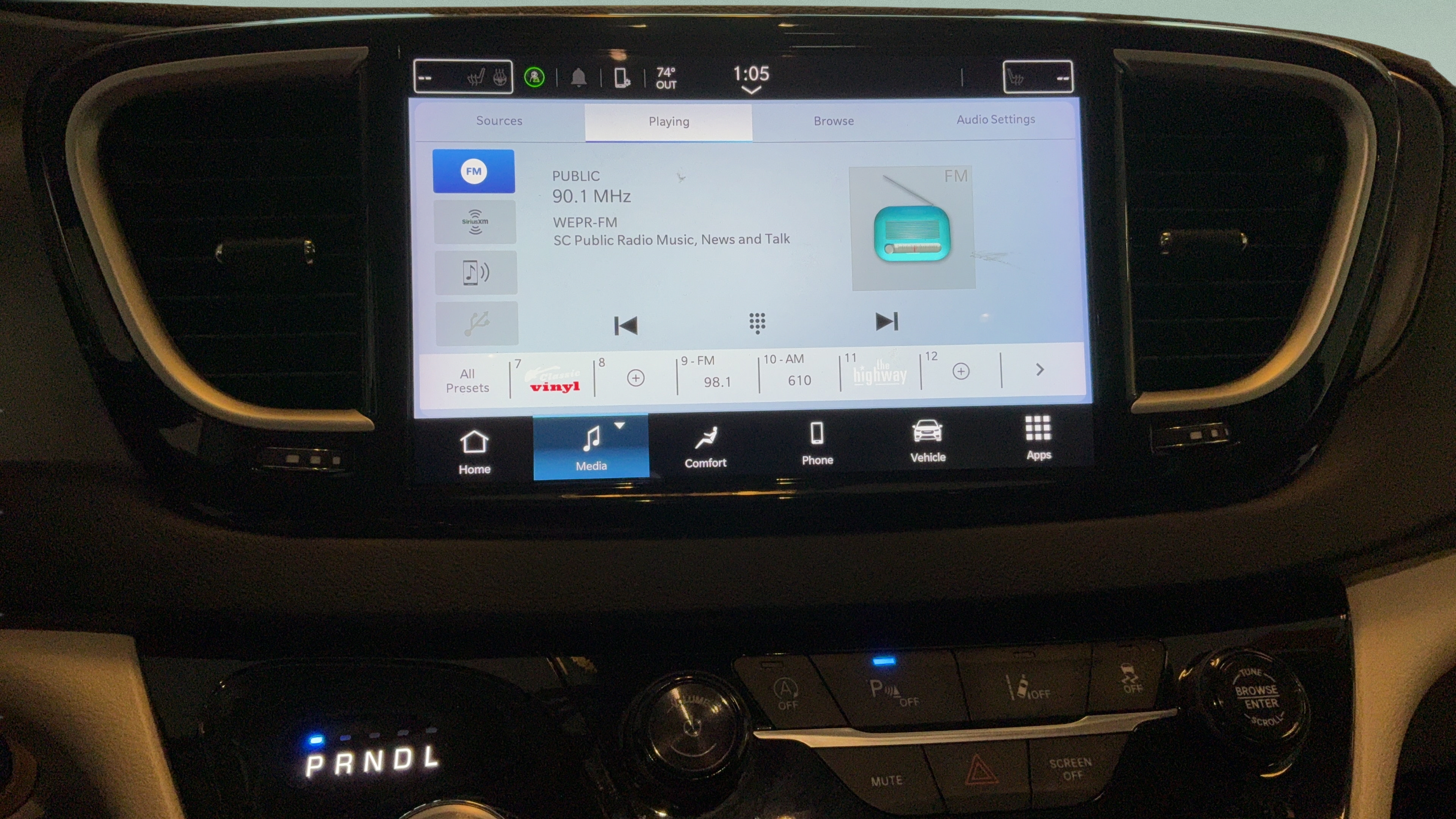 Used 2024 Chrysler Pacifica Touring-L FWD image 12