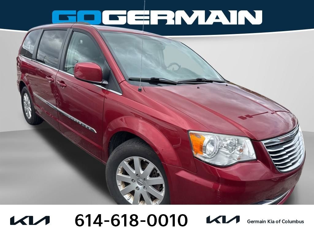 Used 2014 Chrysler Town & Country Touring FWD image 7
