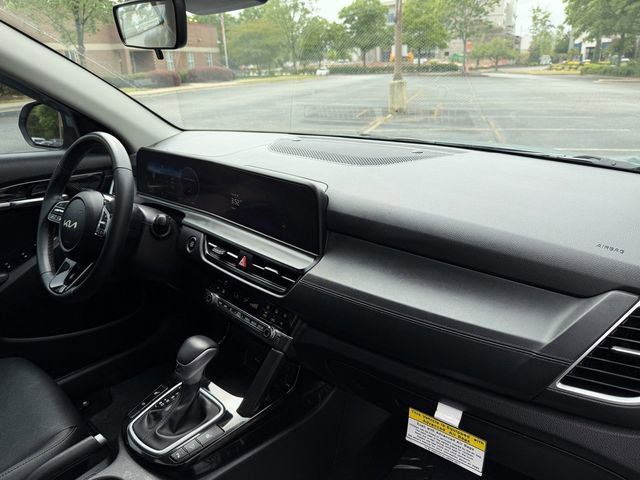 Certified 2025 Kia Seltos EX w/ EX Sunroof Package FWD image 37