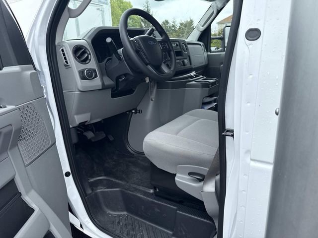 New 2027 Ford E-450 and Econoline 450 Super Duty RWD image 5